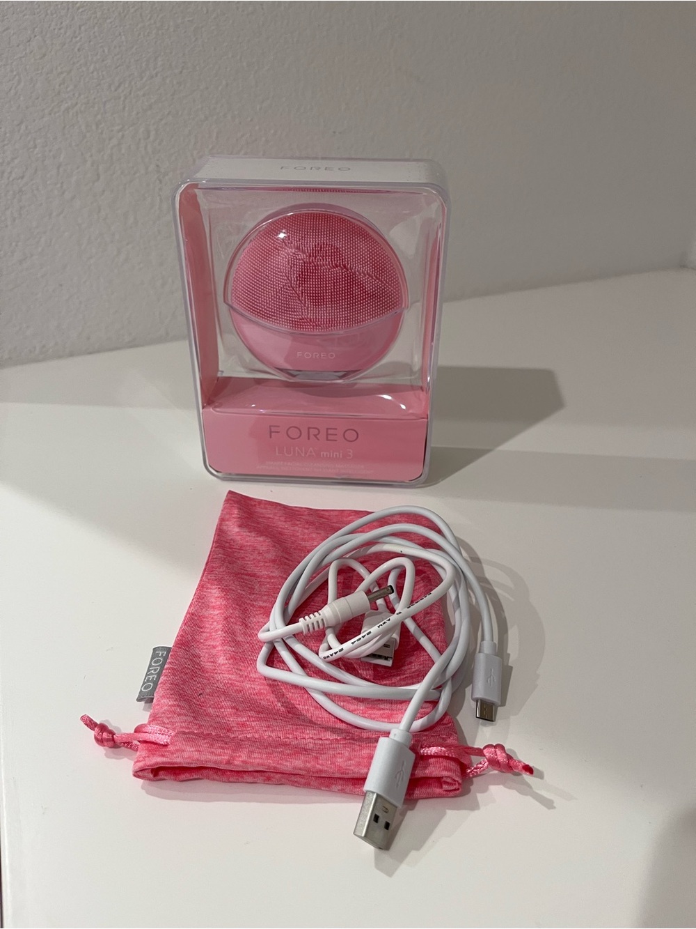 FOREO LUNA mini 3 Pink Facial Cleanser with Charging Cable & Pouch